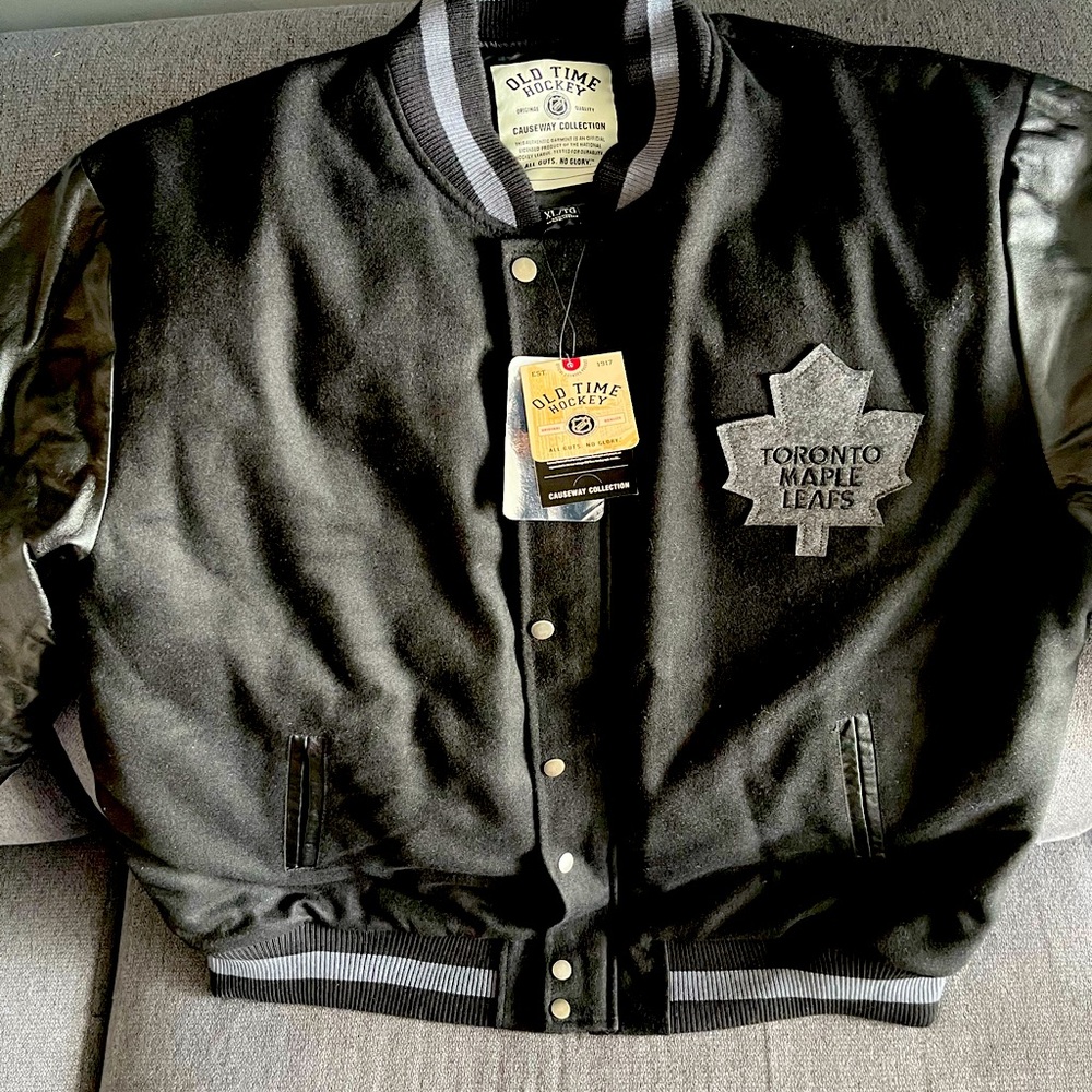 Old Time Hockey
Causeway Collection Jacket 
Size XL